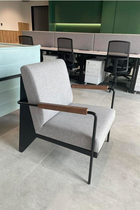 Yavorina's office furniture is crafted with meticulous attention to detail and a commitment to superior quality