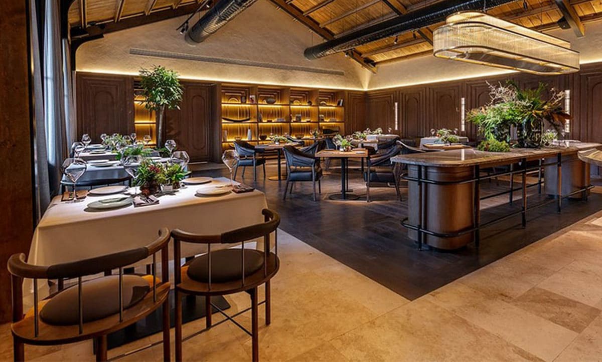 Cozy seating arrangement at Al Fresco Restaurant