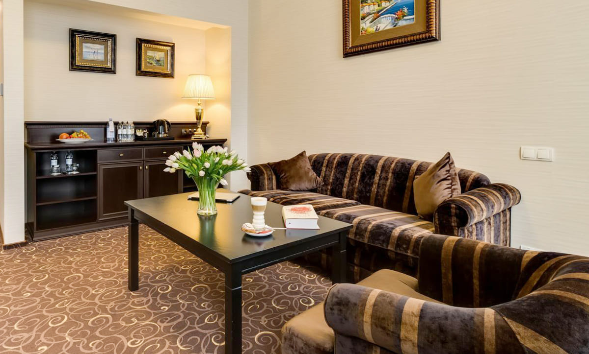 Exclusive sofa set in Alfavito Hotel suite - yavorina.com.ua