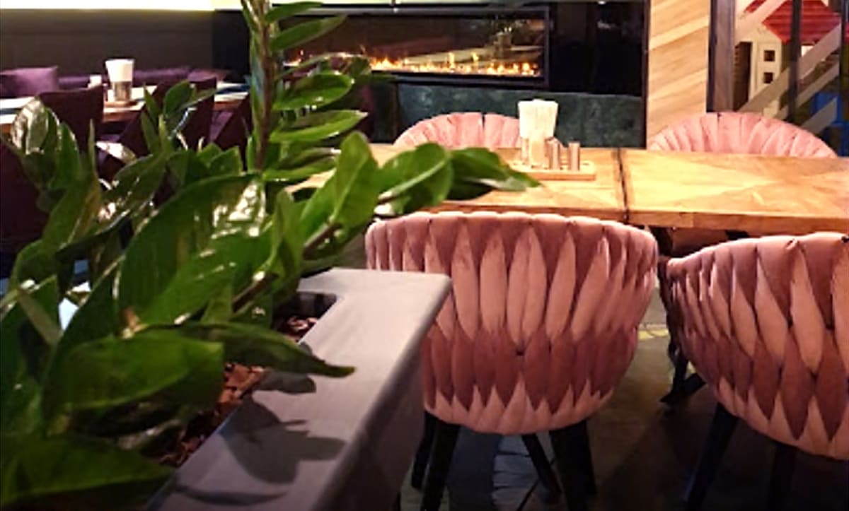 Clover Family Restaurant Custom Furniture by Yavorina - yavorina.com.ua
