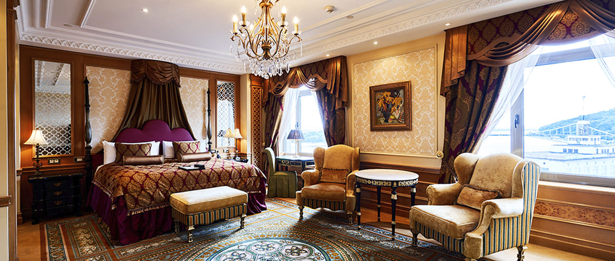 Luxurious armchair in Riviera House Hotel guest room - yavorina.com.ua