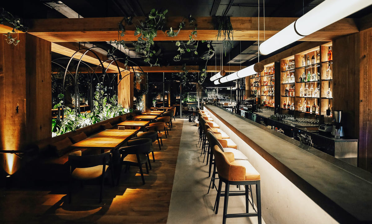 Custom-made dining tables at Par Bar Restaurant - yavorina.com.ua