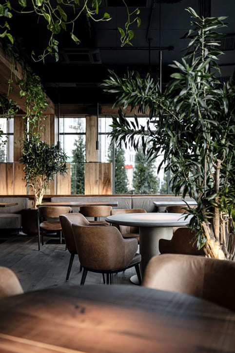 Custom-made dining tables at Par Bar Restaurant - yavorina.com.ua