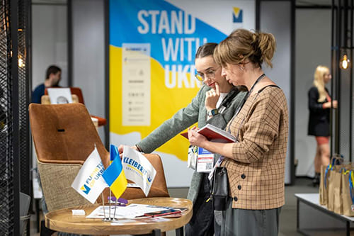 exhibition-stand-with-ukraine-poland-01-min.jpg
