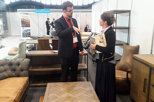 exhibition-stand-with-ukraine-poland-04-min.jpg