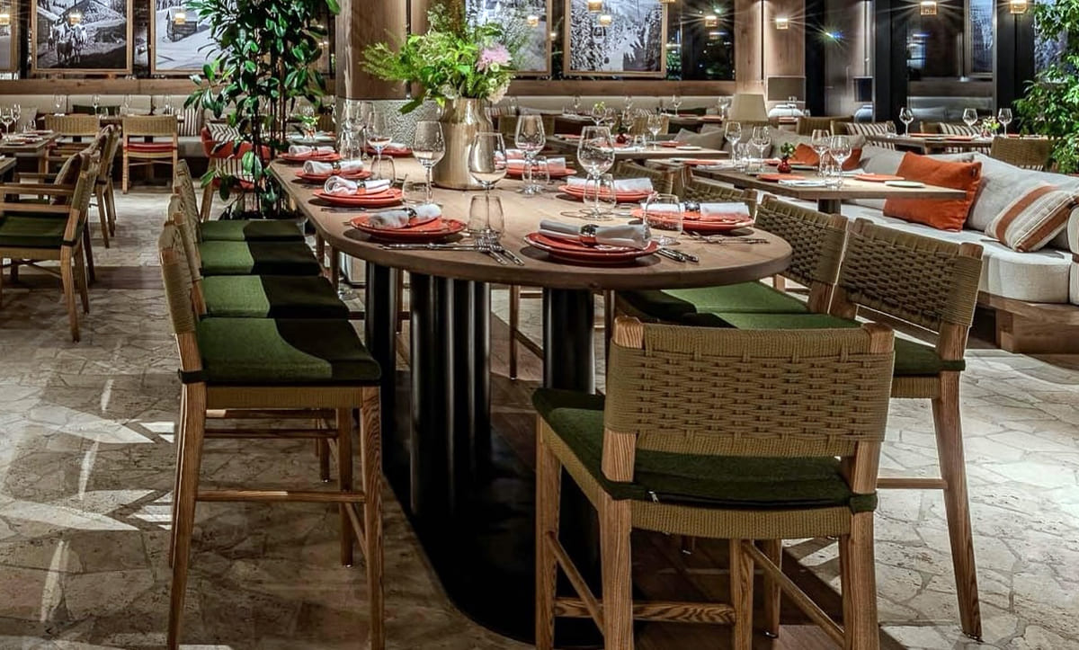 Hand-woven jute armchairs in Margherita Bistro & Pizzeria - yavorina.com.ua