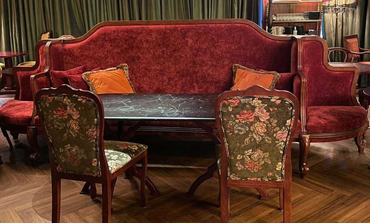 Stylish custom sofas designed for Bellboy Restaurant’s lounge - yavorina.com.ua