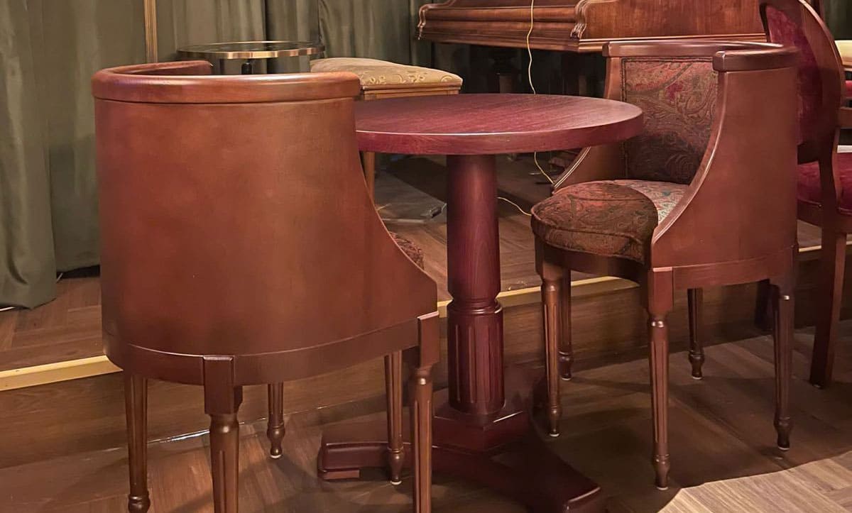 Bespoke leather armchairs in the private dining area of Bellboy - yavorina.com.ua